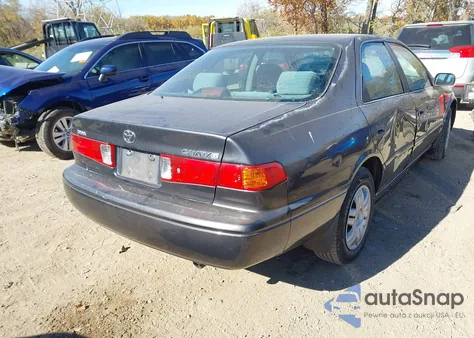 2001 Toyota Camry Le from USA, damaged, VIN 4T1BG22K11U834797